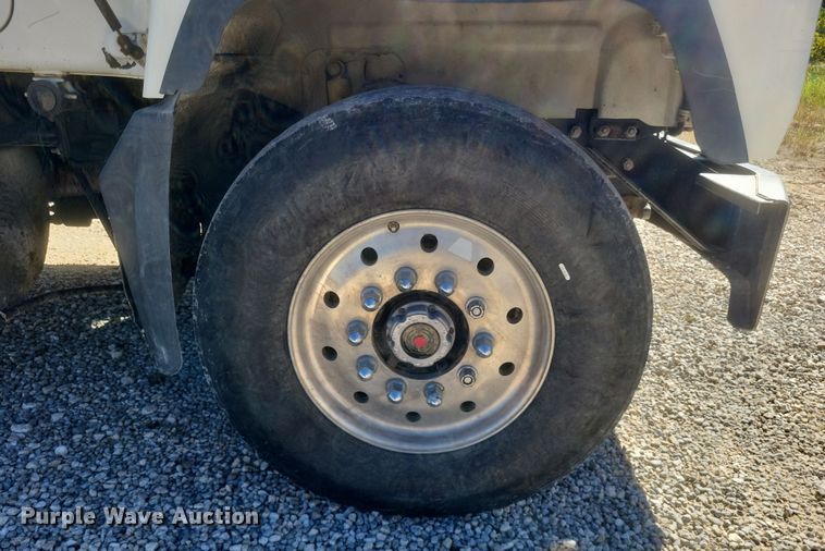 image for item DQ3708 2003 Mack RD688S dump truck