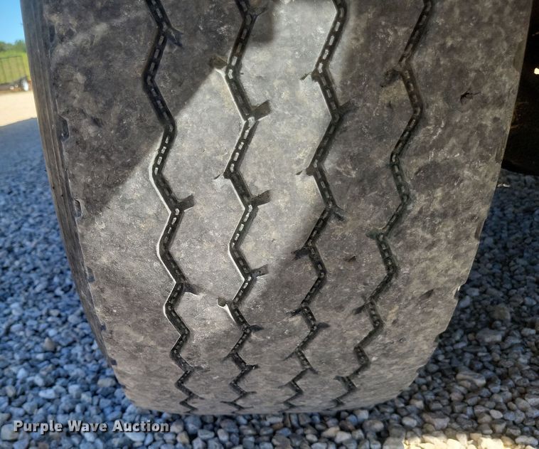 image for item DQ3708 2003 Mack RD688S dump truck