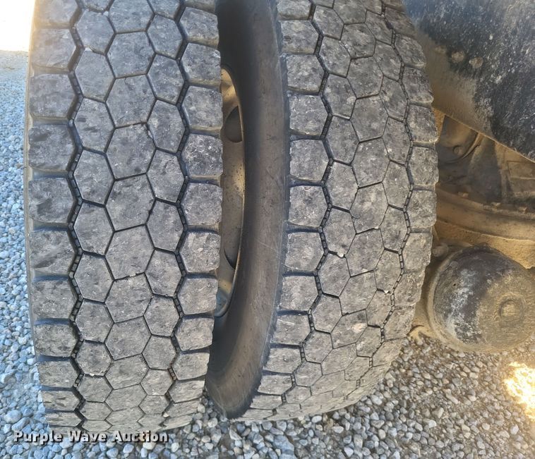 image for item DQ3708 2003 Mack RD688S dump truck