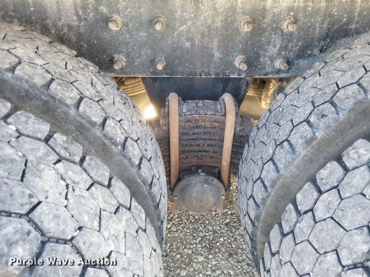 image for item DQ3708 2003 Mack RD688S dump truck