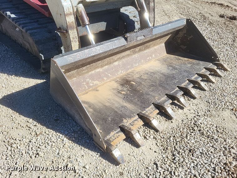 image for item DQ3709 2007 Takeuchi  TL150 tracked skid steer loader