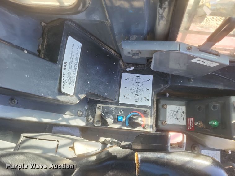 image for item DQ3709 2007 Takeuchi  TL150 tracked skid steer loader