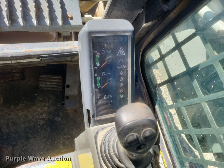 image for item DQ3709 2007 Takeuchi  TL150 tracked skid steer loader