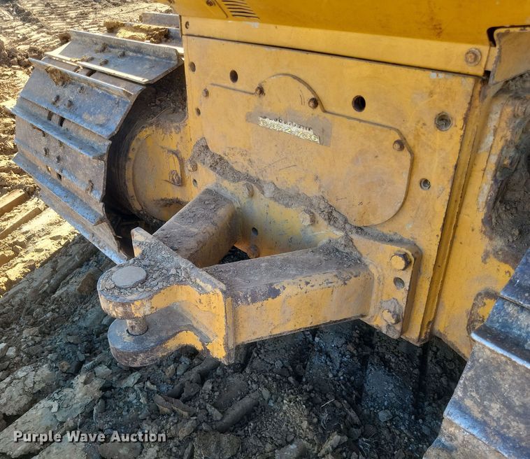 image for item DQ3710 2000 John Deere  750C LGP dozer