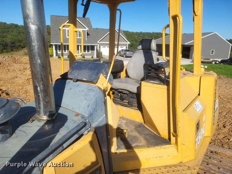 image for item DQ3710 2000 John Deere  750C LGP dozer