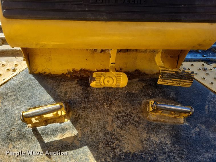 image for item DQ3710 2000 John Deere  750C LGP dozer