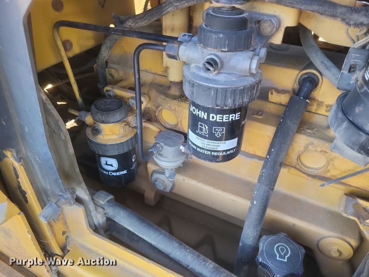 image for item DQ3710 2000 John Deere  750C LGP dozer