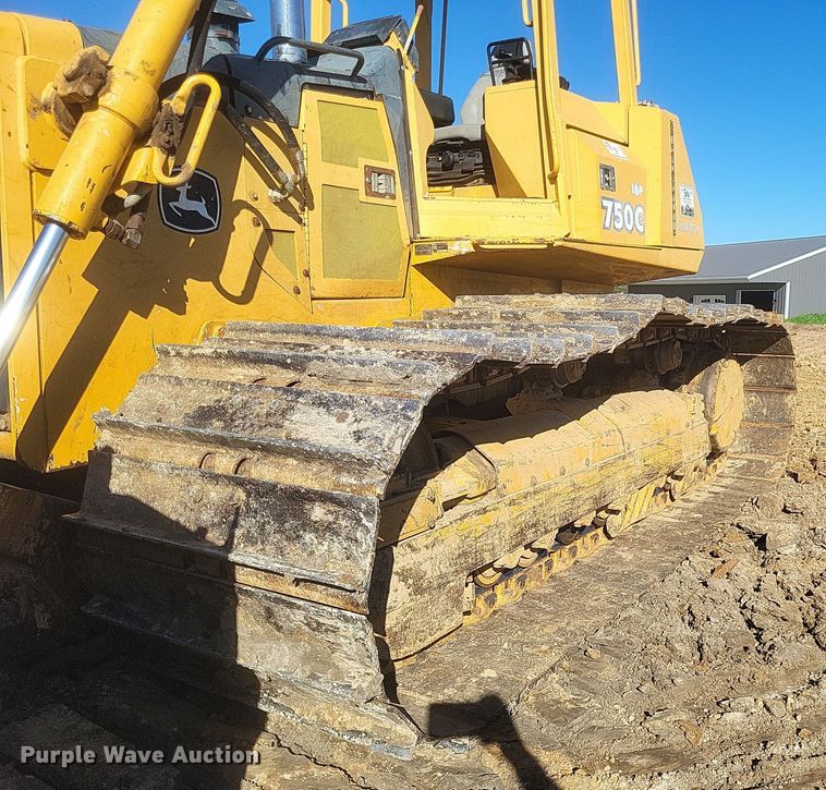 image for item DQ3710 2000 John Deere  750C LGP dozer