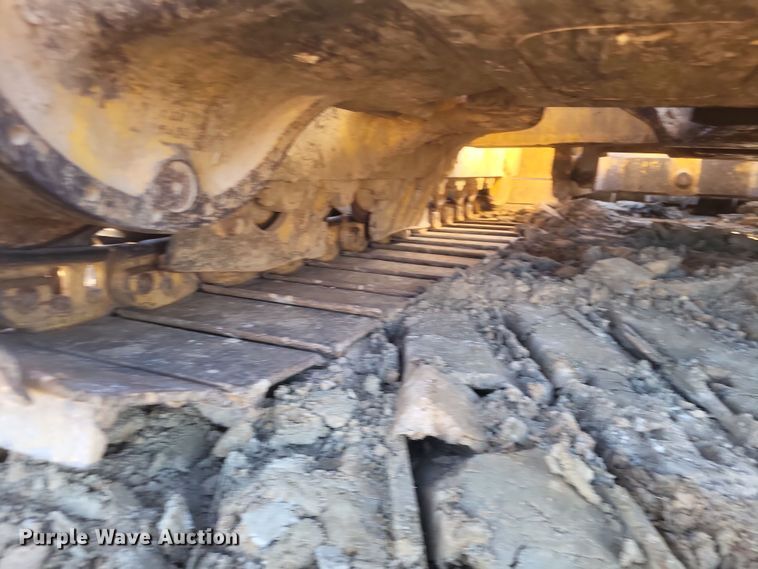 image for item DQ3710 2000 John Deere  750C LGP dozer