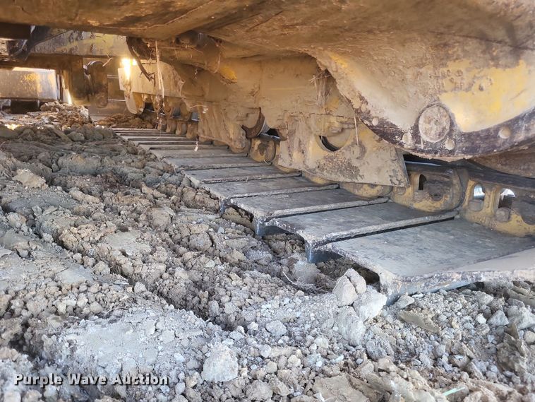 image for item DQ3710 2000 John Deere  750C LGP dozer