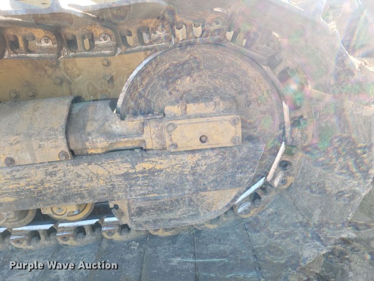 image for item DQ3710 2000 John Deere  750C LGP dozer