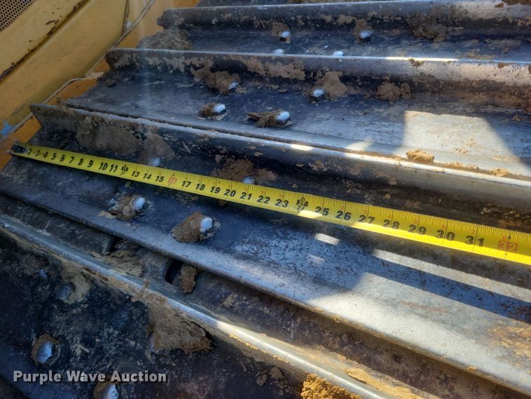 image for item DQ3710 2000 John Deere  750C LGP dozer