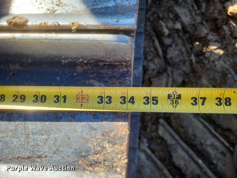 image for item DQ3710 2000 John Deere  750C LGP dozer