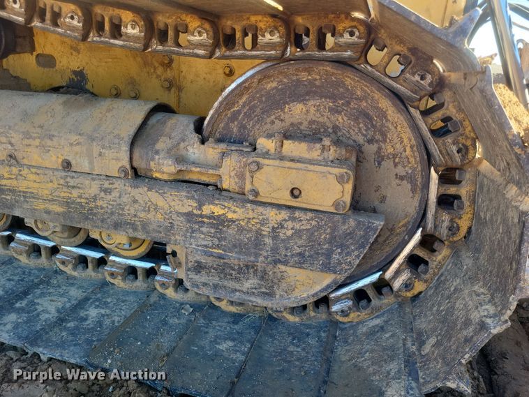 image for item DQ3710 2000 John Deere  750C LGP dozer