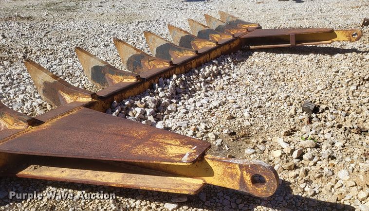 image for item DQ3710 2000 John Deere  750C LGP dozer