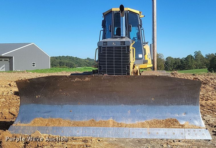 image for item DQ3711 2011 John Deere   750J LGP dozer