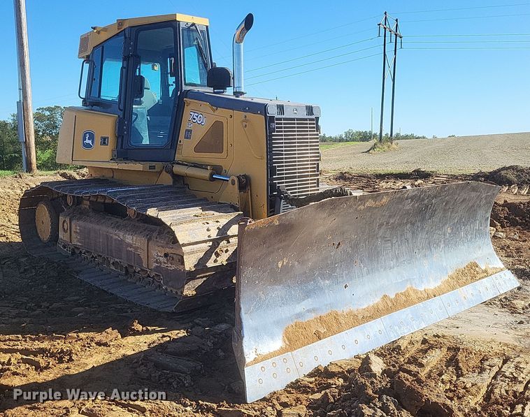 image for item DQ3711 2011 John Deere   750J LGP dozer