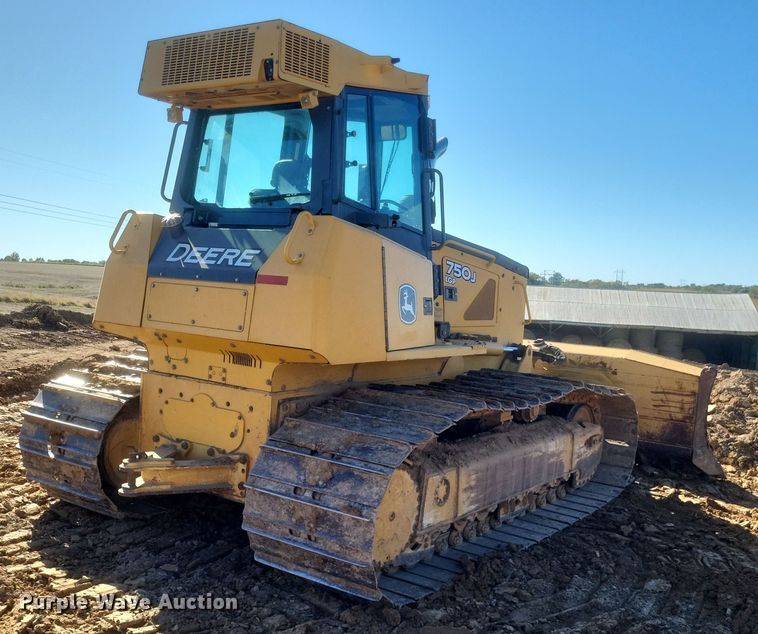 image for item DQ3711 2011 John Deere   750J LGP dozer