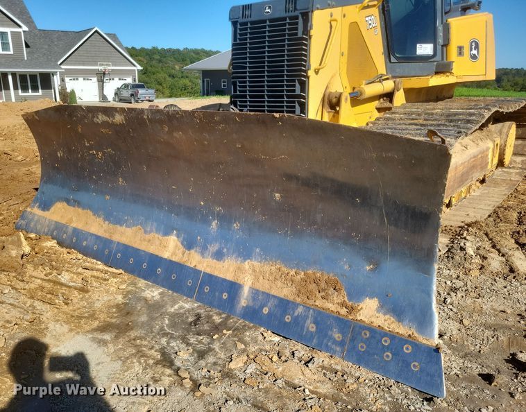 image for item DQ3711 2011 John Deere   750J LGP dozer