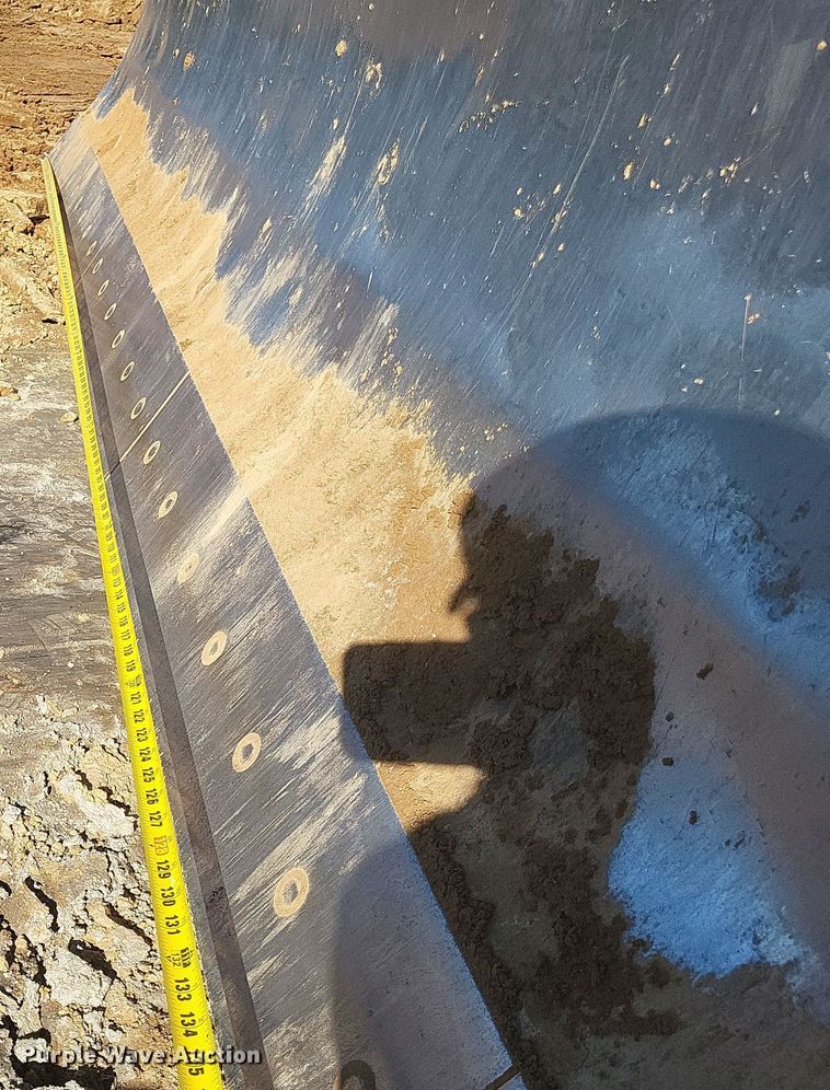 image for item DQ3711 2011 John Deere   750J LGP dozer