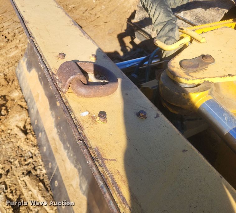 image for item DQ3711 2011 John Deere   750J LGP dozer