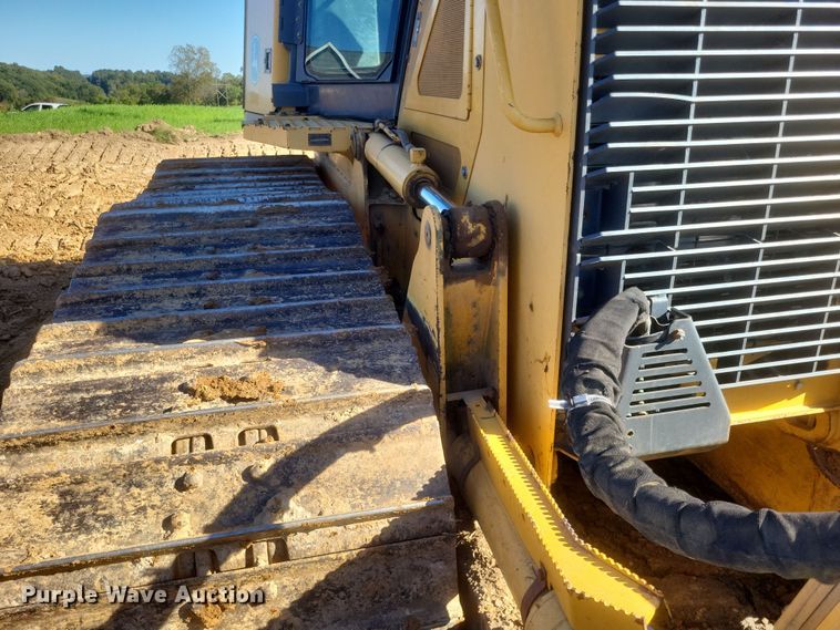 image for item DQ3711 2011 John Deere   750J LGP dozer