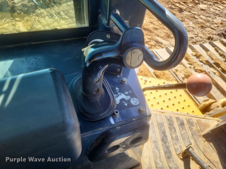 image for item DQ3711 2011 John Deere   750J LGP dozer