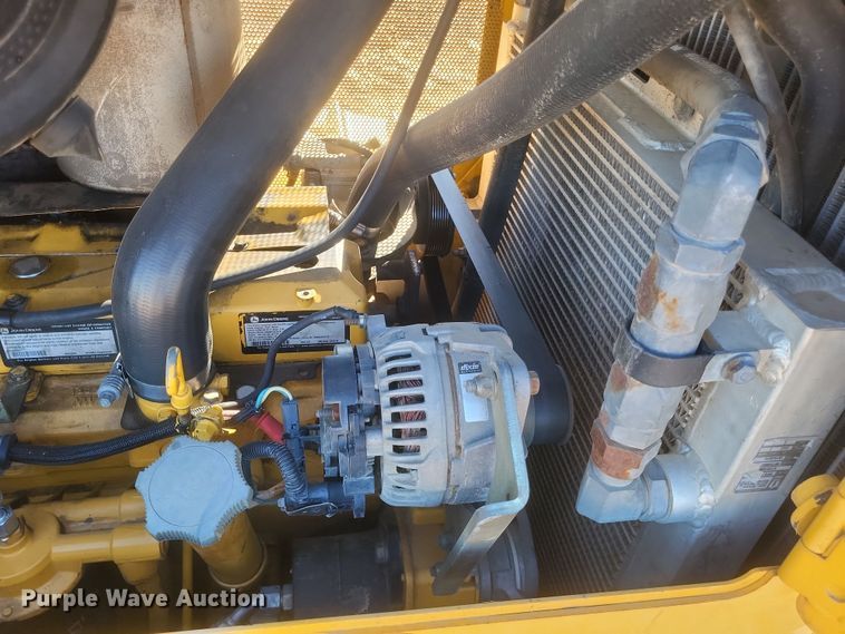 image for item DQ3711 2011 John Deere   750J LGP dozer