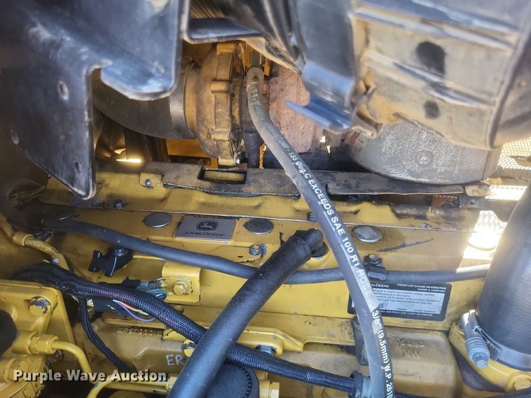 image for item DQ3711 2011 John Deere   750J LGP dozer