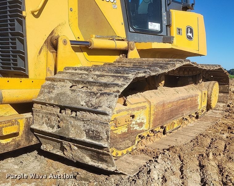 image for item DQ3711 2011 John Deere   750J LGP dozer