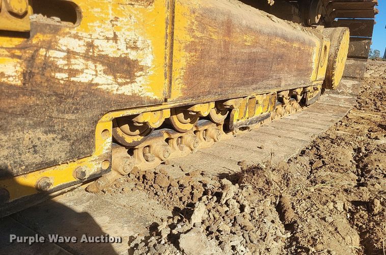 image for item DQ3711 2011 John Deere   750J LGP dozer