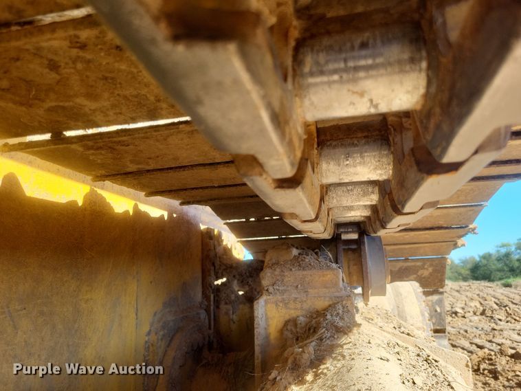 image for item DQ3711 2011 John Deere   750J LGP dozer