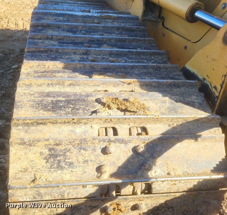 image for item DQ3711 2011 John Deere   750J LGP dozer