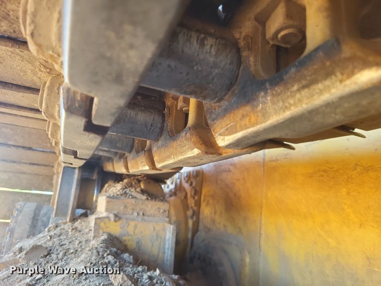 image for item DQ3711 2011 John Deere   750J LGP dozer