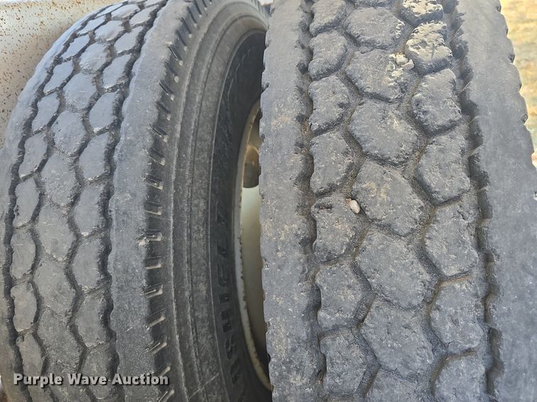 image for item DQ5231 2022 Semiremolques El Puma BD40SR bottom dump trailer