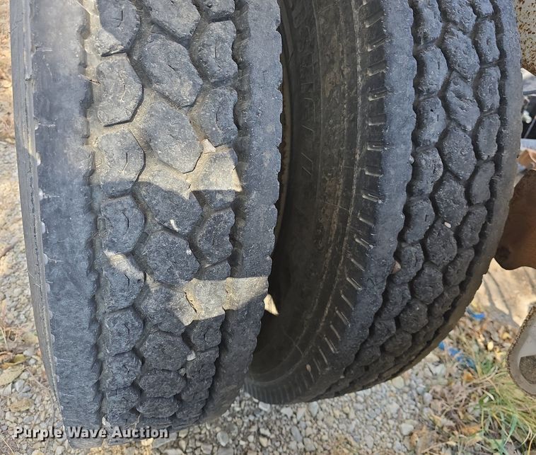 image for item DQ5231 2022 Semiremolques El Puma BD40SR bottom dump trailer