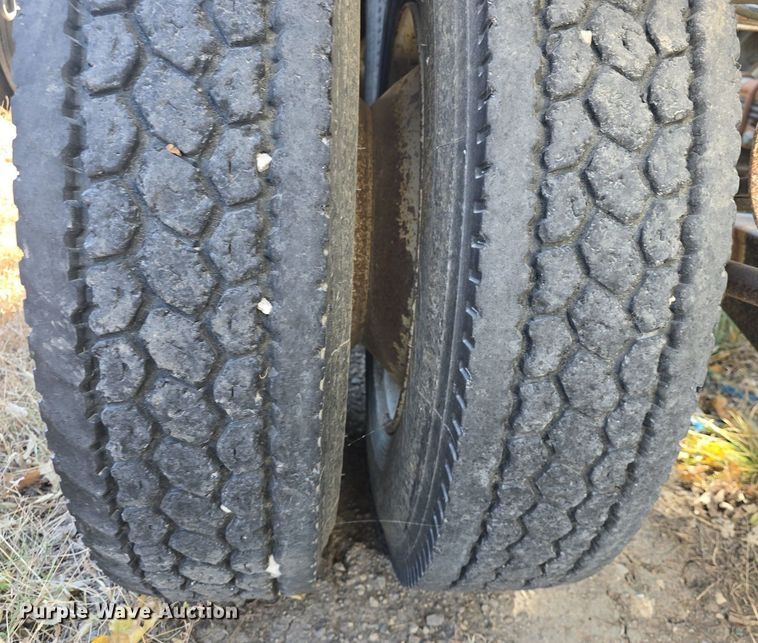 image for item DQ5231 2022 Semiremolques El Puma BD40SR bottom dump trailer