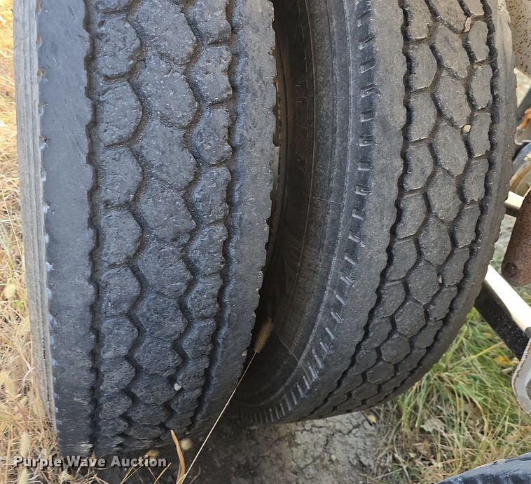 image for item DQ5231 2022 Semiremolques El Puma BD40SR bottom dump trailer