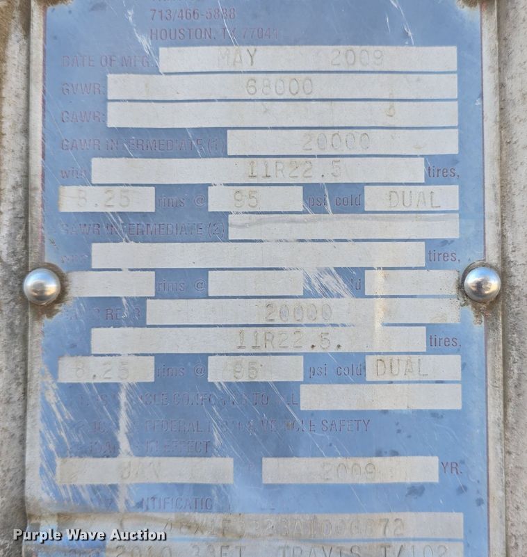 image for item DQ5232 2010 Travis T102 grain trailer