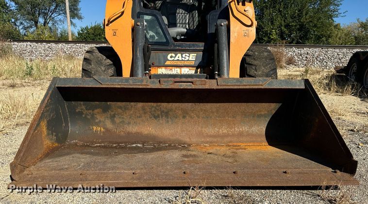 image for item DT2059 2018 Case SV280 skid steer loader