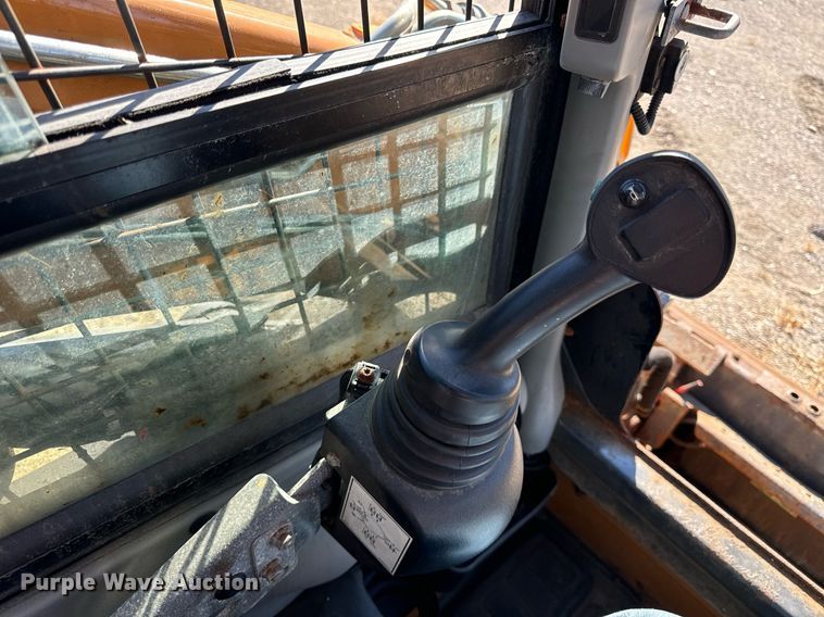 image for item DT2059 2018 Case SV280 skid steer loader