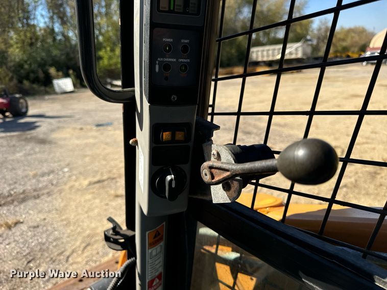 image for item DT2059 2018 Case SV280 skid steer loader