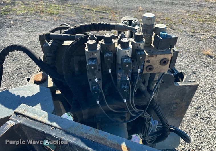 image for item DT2094 2017 Jinnings  SCV100 pile driver 