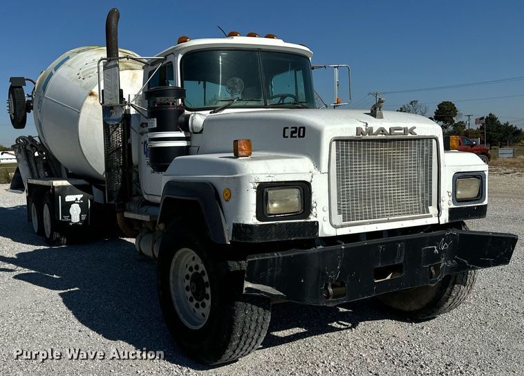 image for item DT2096 1999 Mack  RD690S ready mix truck