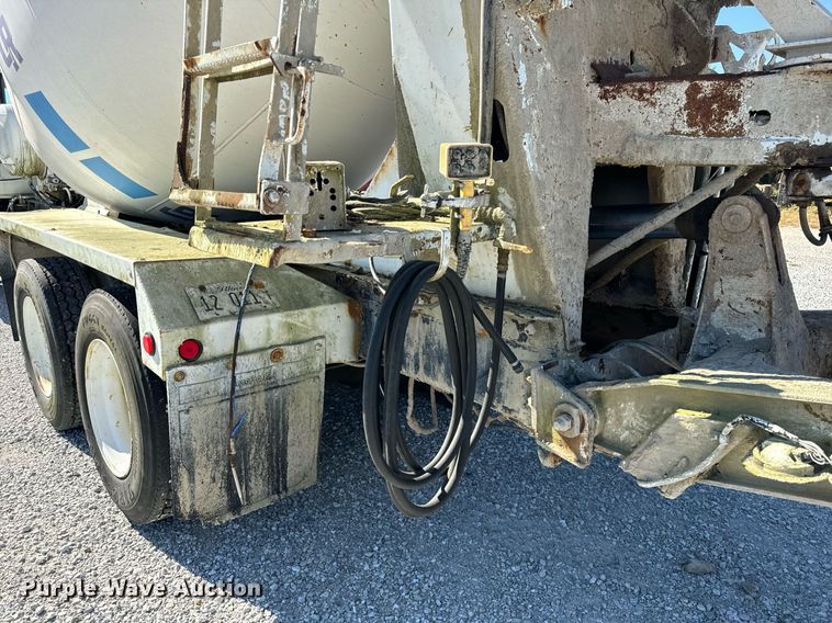 image for item DT2096 1999 Mack  RD690S ready mix truck