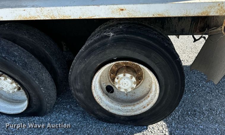 image for item DT2096 1999 Mack  RD690S ready mix truck