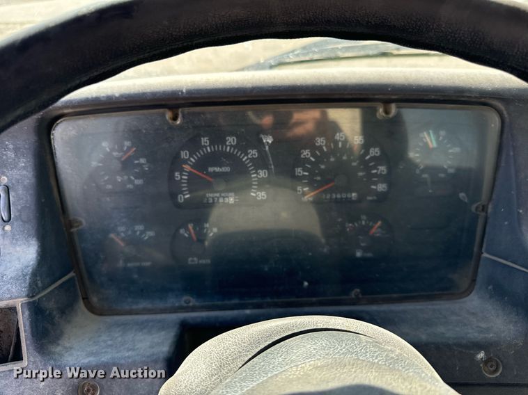 image for item DT2097 1999 Sterling  L-Line ready mix truck