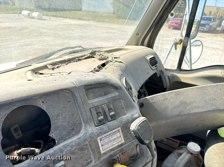 image for item DT2097 1999 Sterling  L-Line ready mix truck