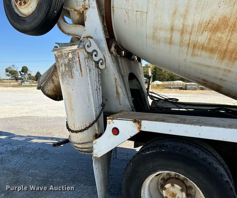 image for item DT2098 1995 Mack  RD690S  ready mix truck