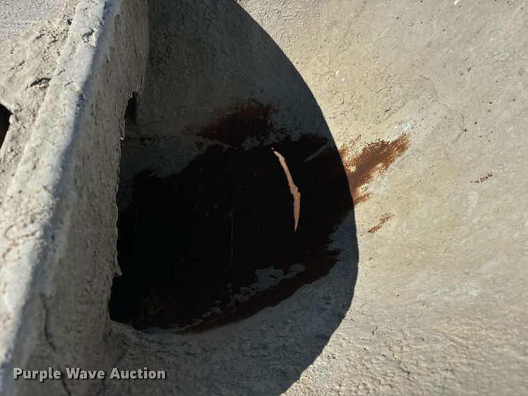 image for item DT2098 1995 Mack  RD690S  ready mix truck